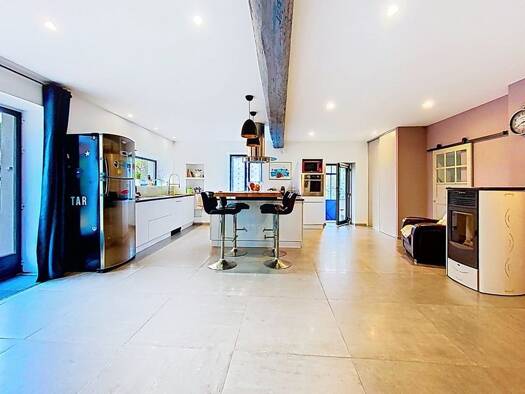 Maison à vendre 345 000 € 6 pièces 5 chambres 180 m² 2 265 m² de terrain Belleville-en-Beaujolais 69220