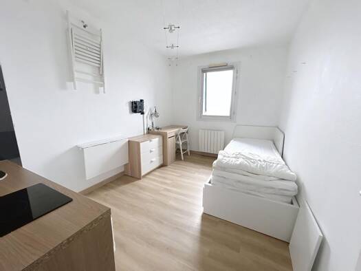 Appartement à louer - logement étudiant 389 € 1 pièce 13,2 m² Étage 5/5 Montjoyeux Tours 37200
