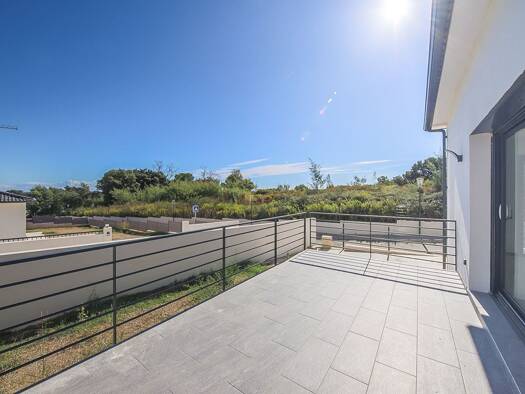 Maison de plain-pied à louer - Première occupation 1 190 € 4 pièces 3 chambres 85 m² 100 m² de terrain Monte 20290