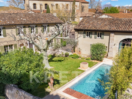 Maison à vendre 2 490 000 € 8 pièces 6 chambres 440 m² 715 m² de terrain Mouriès 13890