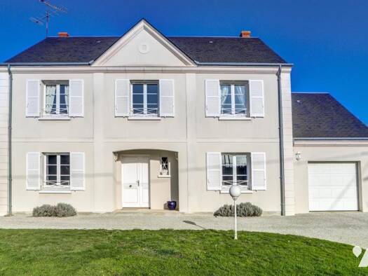 Maison à vendre 592 800 € 6 pièces 4 chambres 1 001 m² de terrain Saint-Jean-le-Blanc 45650