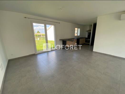 Maison à louer 1 000 € 4 pièces 3 chambres 84 m² Exterieur Langon 33210