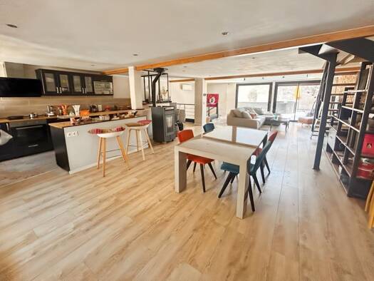 Maison de ville à vendre 368 000 € 4 pièces 3 chambres 145 m² 122 m² de terrain École primaire Scaliger-École maternelle Scaliger Agen 47000