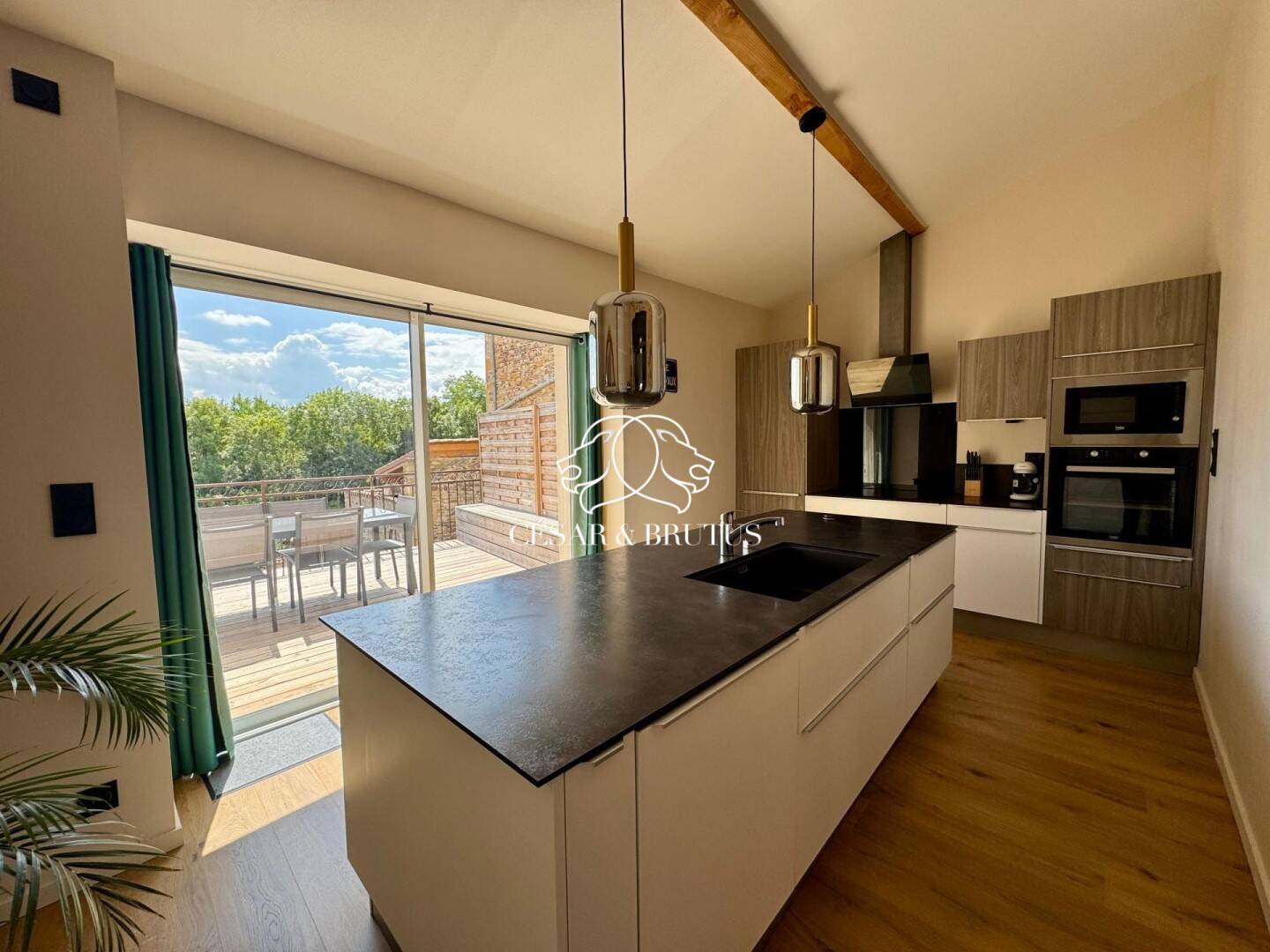Maison à vendre, 150m², VILLE SUR JARNIOUX