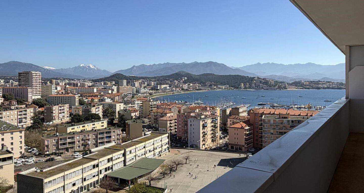 Maison à louer, 87m², AJACCIO