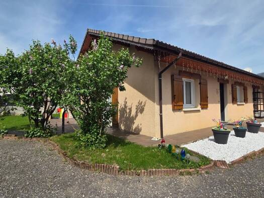 Maison de plain-pied à vendre 398 000 € 4 pièces 3 chambres 100 m² 490 m² de terrain Sud Scionzier 74950