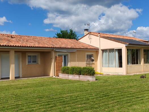 Maison de plain-pied à vendre 299 000 € 6 pièces 4 chambres 146 m² 1 882 m² de terrain Lamonzie-Saint-Martin 24680