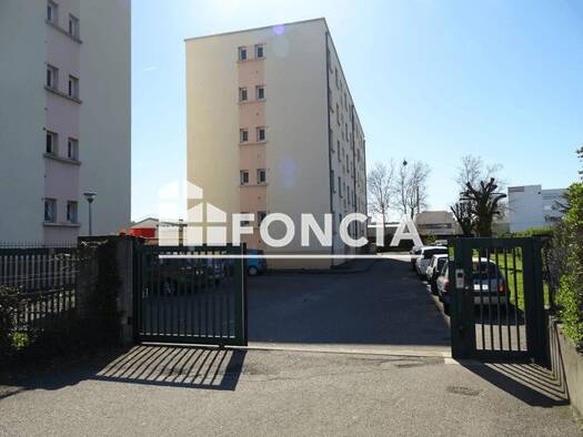 Appartement à louer 678 € 3 pièces 2 chambres 57,3 m² RDC Centre Oullins-Pierre-Bénite 69310