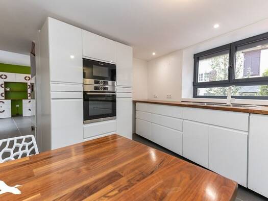Maison à vendre 254 003 € 6 pièces 4 chambres 121 m² 60 m² de terrain Secteur Thermal Bagnères-de-Bigorre 65200
