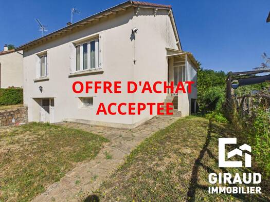 Maison à vendre 80 000 € 4 pièces 3 chambres 91 m² 687 m² de terrain La Caillère-Saint-Hilaire 85410