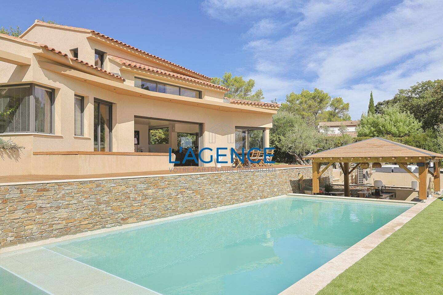 Maison à vendre, 150m², SOLLIES VILLE