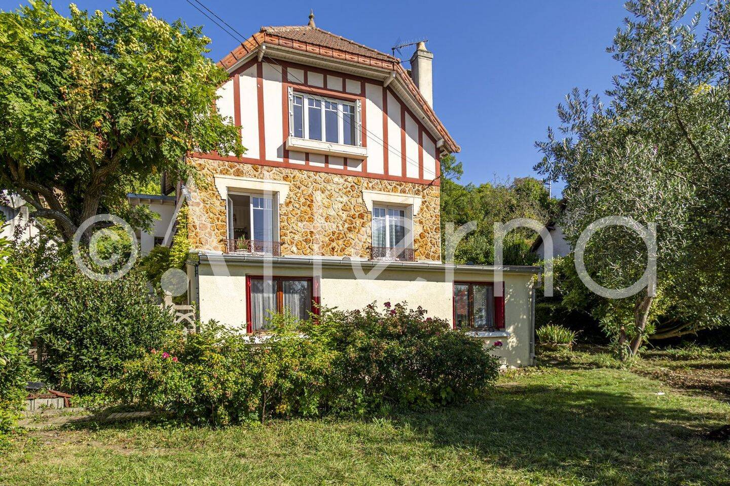 Maison à vendre, 142m², JUZIERS