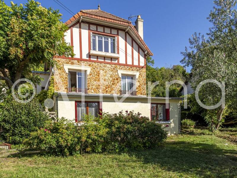 Maison à vendre, 142m², JUZIERS
