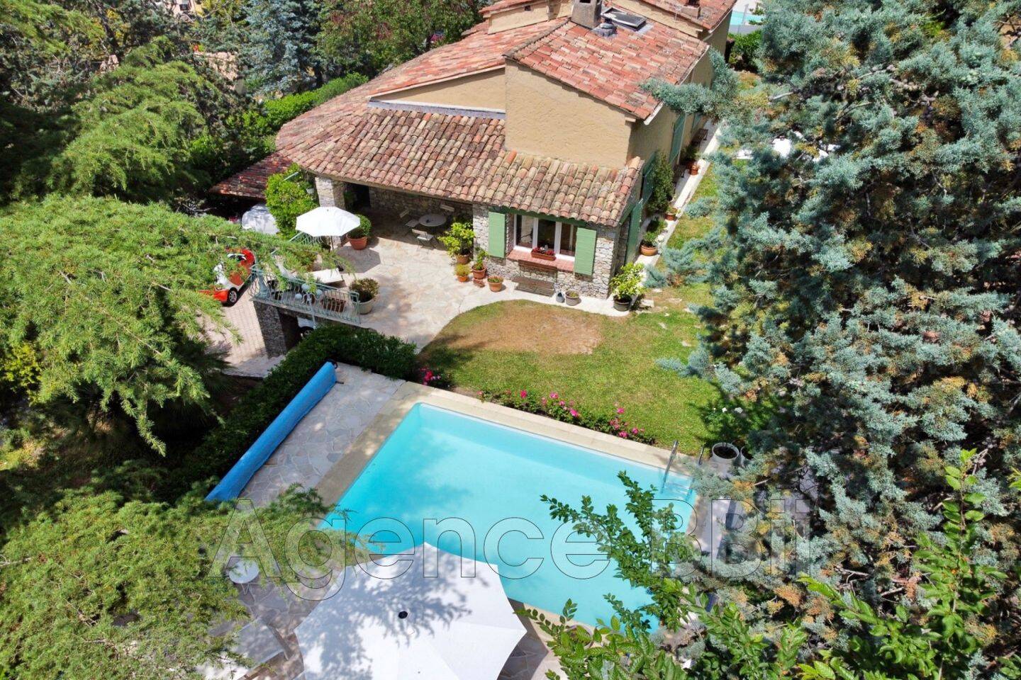 Maison à vendre, 276m², TOURRETTE LEVENS