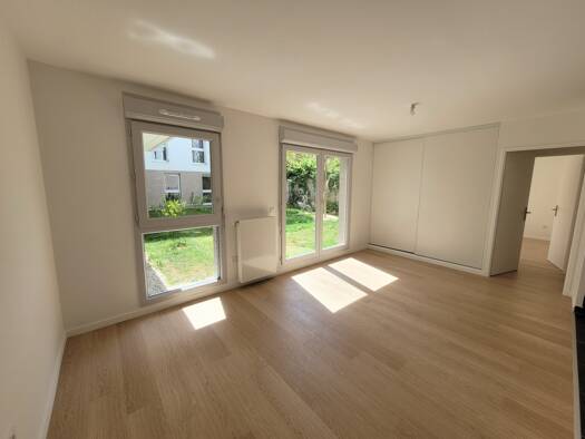 Appartement à louer - Première occupation 1 170 € 2 pièces 1 chambre 49,4 m² RDC/4 Mirebeau Bourg-la-Reine 92340