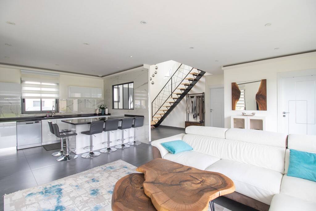 Maison à vendre, 122m², SEICHES SUR LE LOIR