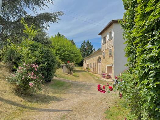 Maison à vendre 349 000 € 9 pièces 5 chambres 257 m² 47 930 m² de terrain Monsegur 33580