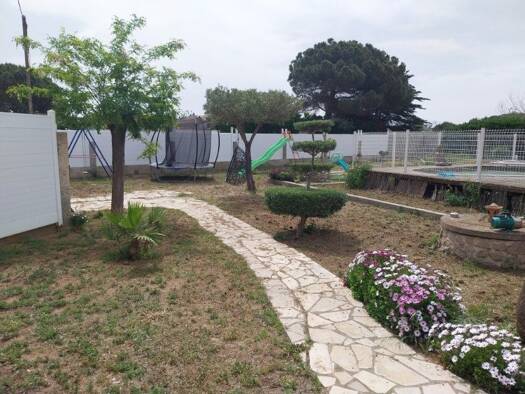 Maison de plain-pied à vendre 239 000 € 4 pièces 2 chambres 40 m² 854 m² de terrain Etangs et Plages Marseillan Plage 34340