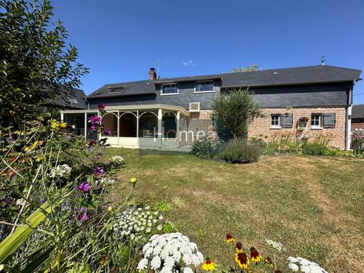 Maison à vendre 267 000 € 5 pièces 3 chambres 140,1 m² 389 m² de terrain Saint-Victor-l'Abbaye 76890