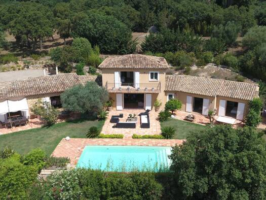 Maison en viager Bouquet 1 000 000 € 6 pièces 4 chambres 320 m² 3 000 m² de terrain Grimaud 83310