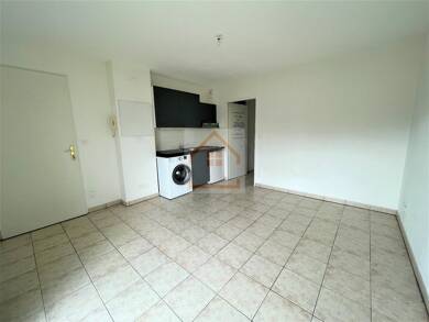 Appartement à louer 423 € 1 pièce 21 m² Dernier étage, Étage 1/1 Castelnouvel Leguevin 31490