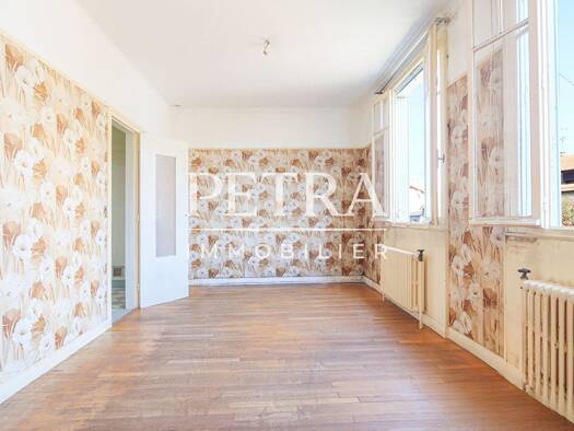 Maison à vendre 730 000 € 5 pièces 3 chambres 81 m² 773 m² de terrain Prairie Cachan 94230
