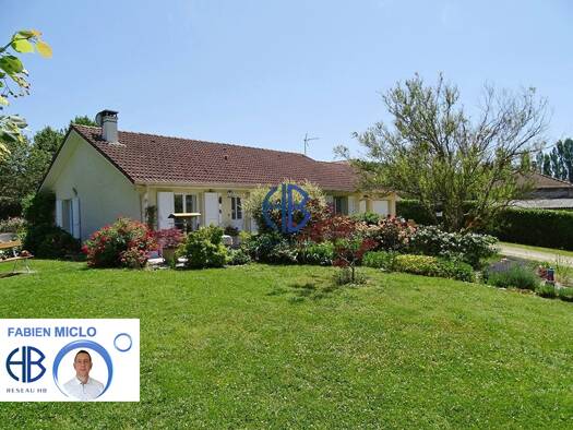 Maison de plain-pied à vendre 280 000 € 5 pièces 4 chambres 103 m² 2 969 m² de terrain Montrevel 38690