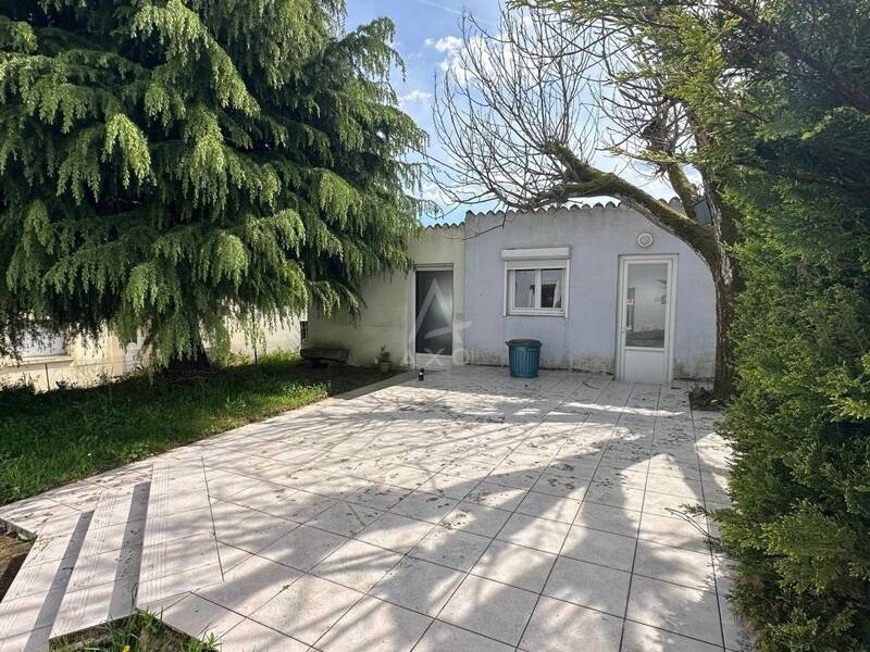 Maison à vendre, 75m², LA BOISSIERE DE MONTAIGU
