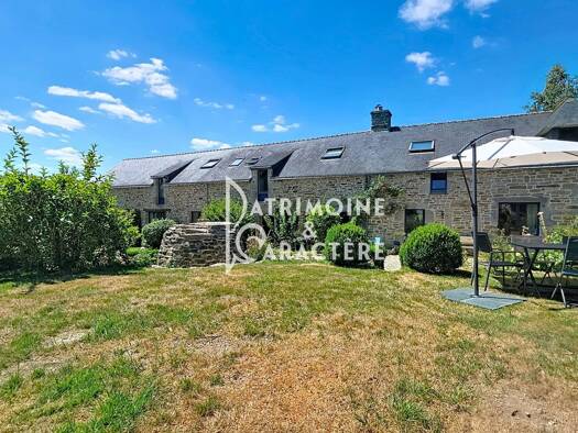 Maison à vendre 885 000 € 13 pièces 8 chambres 311 m² 4 245 m² de terrain Elven 56250
