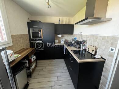 Appartement à vendre 120 000 € 4 pièces 2 chambres 68,7 m² Dernier étage, Étage 4/4 Centre Saint-Marcellin 38160