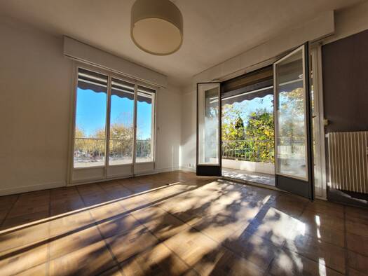 Appartement à vendre 279 000 € 3 pièces 2 chambres 72 m² Étage 1/5 Vence 06140