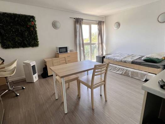 Appartement à louer 575 € 1 pièce 116 chambres 23,9 m² Étage 3/3 Hôpitaux-Facultés Montpellier 34090