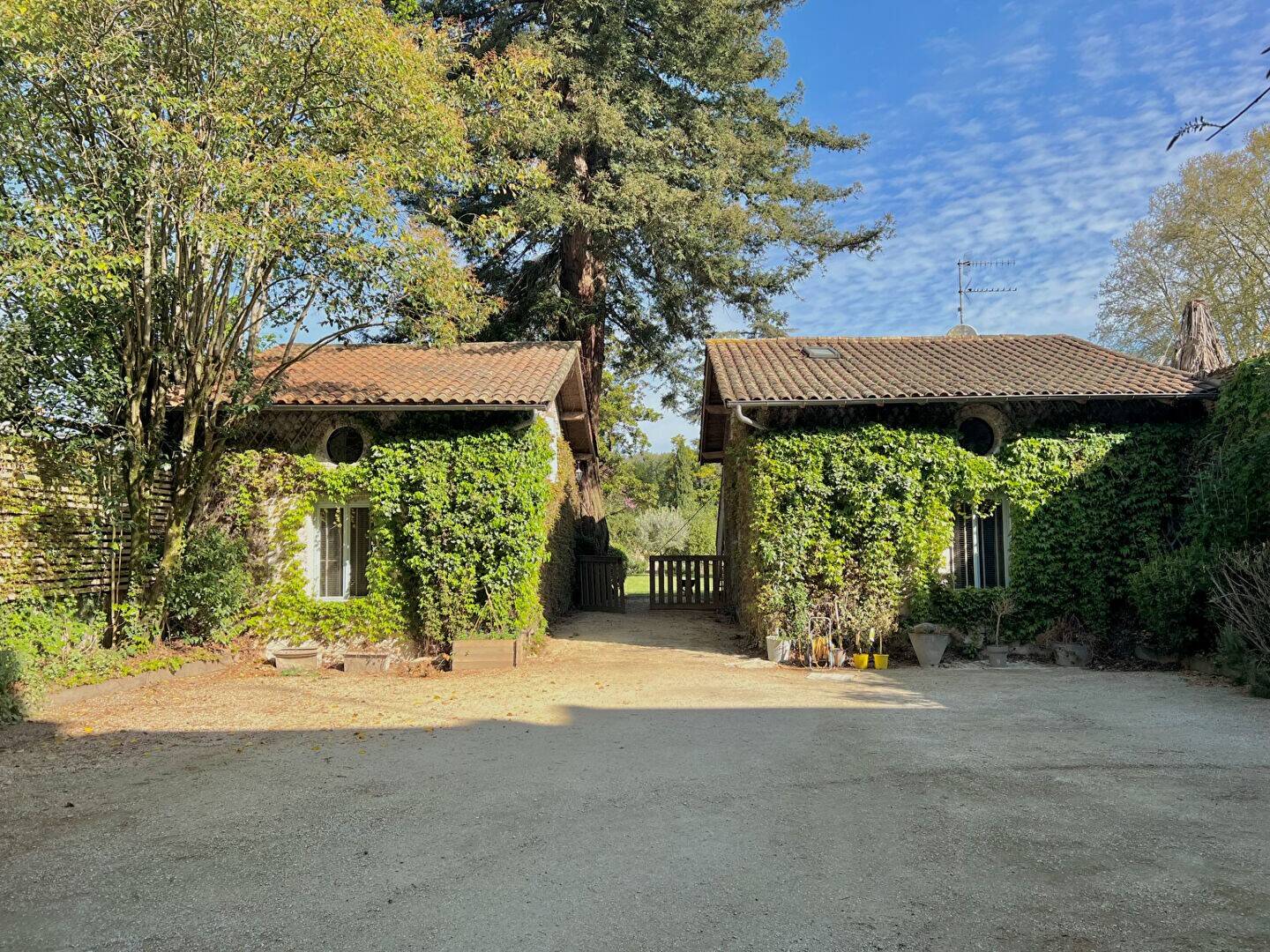Maison à vendre, 480m², SAINTE FOY LA GRANDE