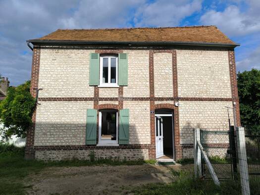 Maison à vendre 190 000 € 3 pièces 2 chambres 70 m² 150 m² de terrain Poses 27740