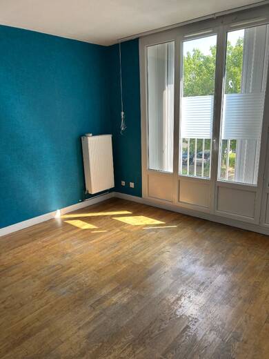 Appartement à louer 548 € 1 pièce 29 m² 1er étage Le Vernay  Caluire et Cuire 69300