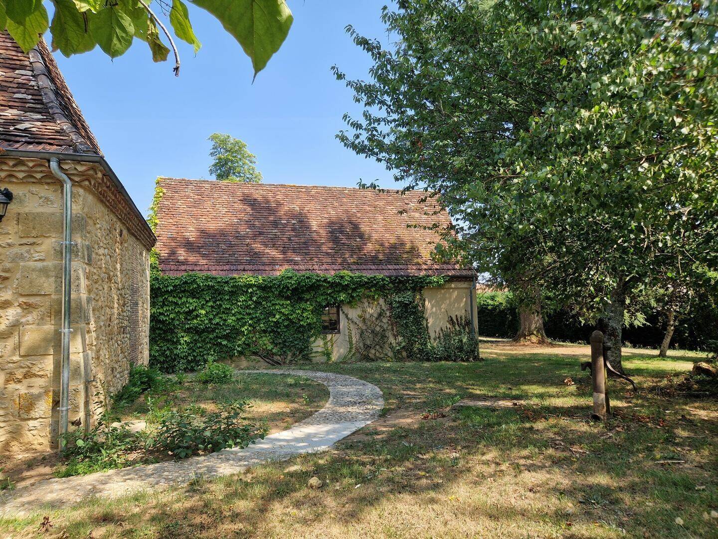 Maison à vendre, 246m², SAINT FELIX DE REILLAC ET MORTEMART
