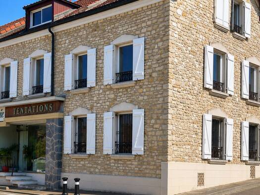 Maison à vendre 547 000 € 9 pièces 7 chambres 280 m² 250 m² de terrain Bouafle 78410