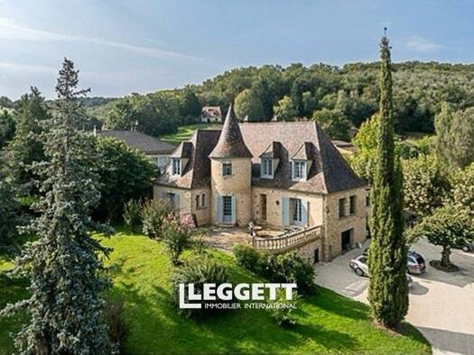 Maison à vendre 655 000 € 10 pièces 5 chambres 227 m² 3 364 m² de terrain Badefols-sur-Dordogne 24150