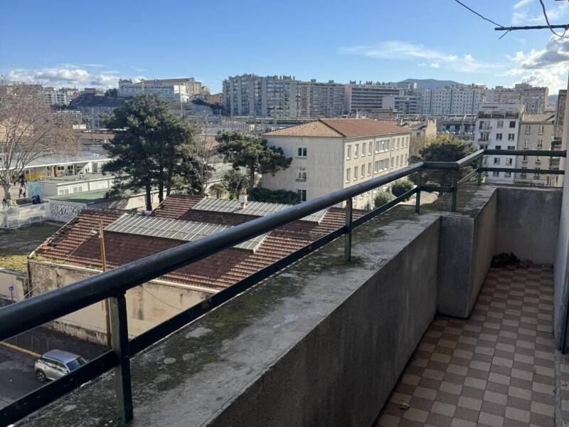 Maison à louer, 65m², MARSEILLE 3E