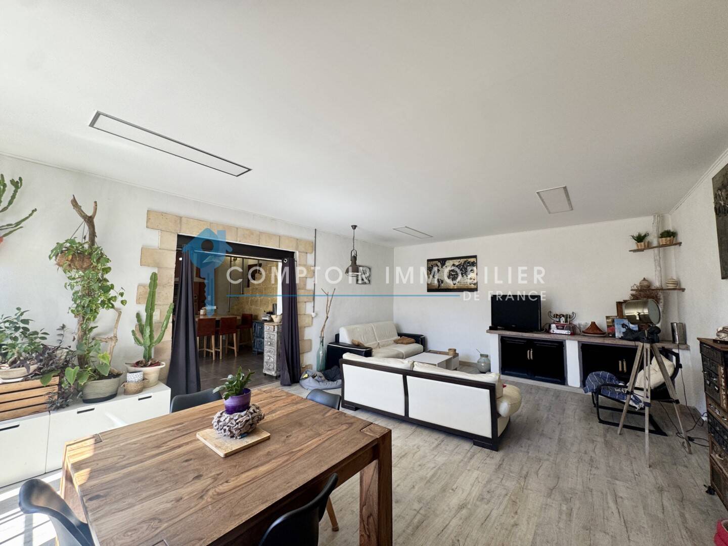 Maison à vendre, 218m², GALLARGUES LE MONTUEUX