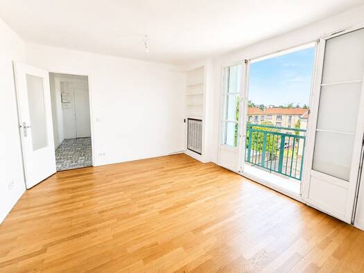 Appartement à vendre 255 000 € 3 pièces 2 chambres 55 m² Étage 4/4 Cimetiere Créteil 94000