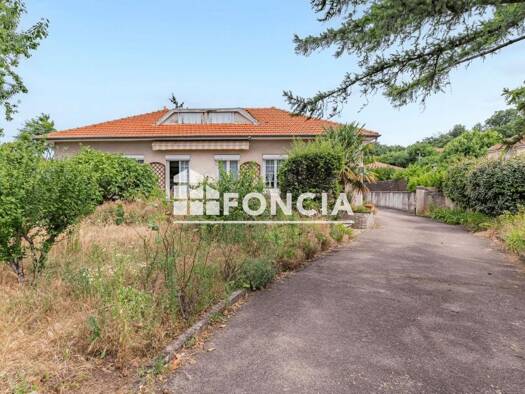 Maison à vendre 205 000 € 5 pièces 3 chambres 145 m² 914 m² de terrain Est Le Péage-de-Roussillon 38550