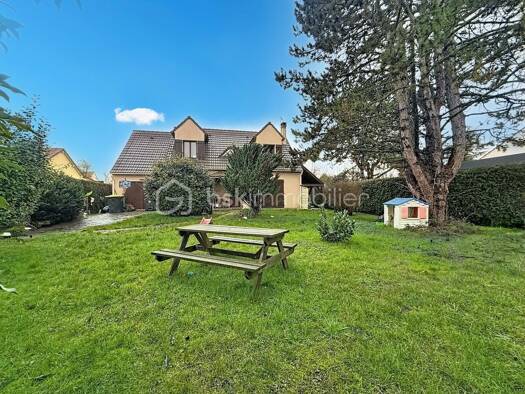 Pavillon à vendre 370 000 € 8 pièces 4 chambres 147 m² 1 000 m² de terrain Saint-Pathus 77178