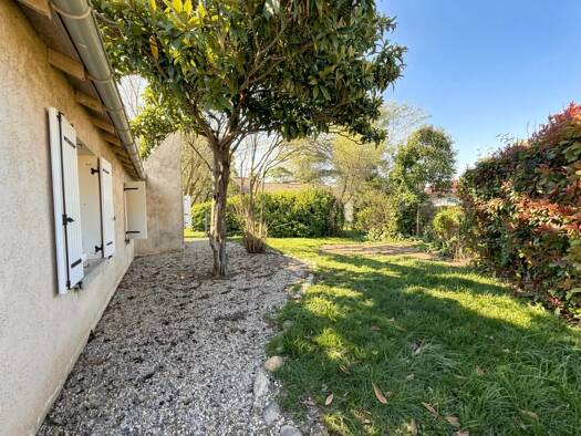 Maison à louer 965 € 4 pièces 2 chambres 90,6 m² Est Pierrelatte 26700