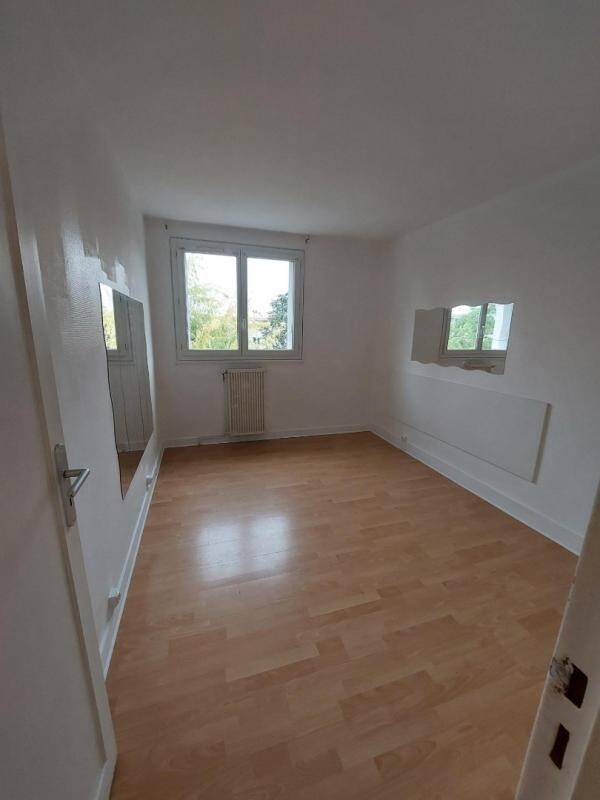 Maison à louer, 64m², SAINT MAUR DES FOSSES