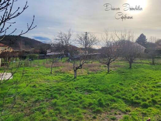 Terrain constructible à vendre 89 000 € 1 420 m² de terrain Laizé 71870