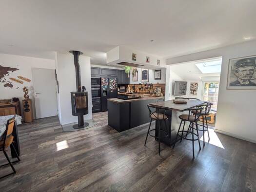 Maison à vendre 295 000 € 4 pièces 2 chambres 98 m² 2 000 m² de terrain Soleymieu 38460