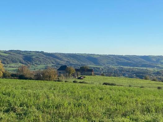 Maison à vendre 96 800 € 4 pièces 3 chambres 115 m² 3 986 m² de terrain Capdenac-Gare 12700