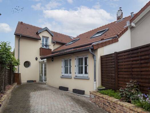 Maison à vendre 948 000 € 7 pièces 4 chambres 182,18 m² 495 m² de terrain Village Le Chesnay-Rocquencourt 78150