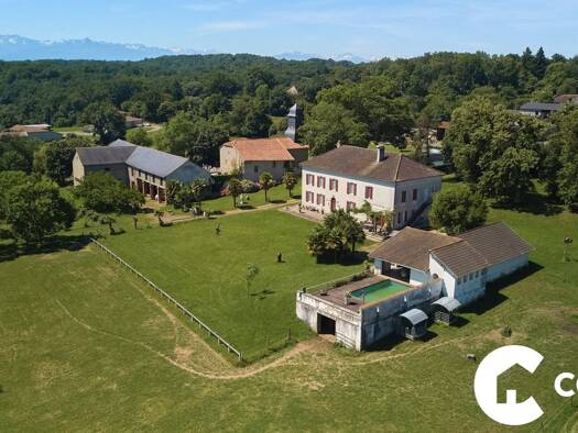 Maison à vendre 945 000 € 12 pièces 4 chambres 600 m² 75 870 m² de terrain Tarbes 65000